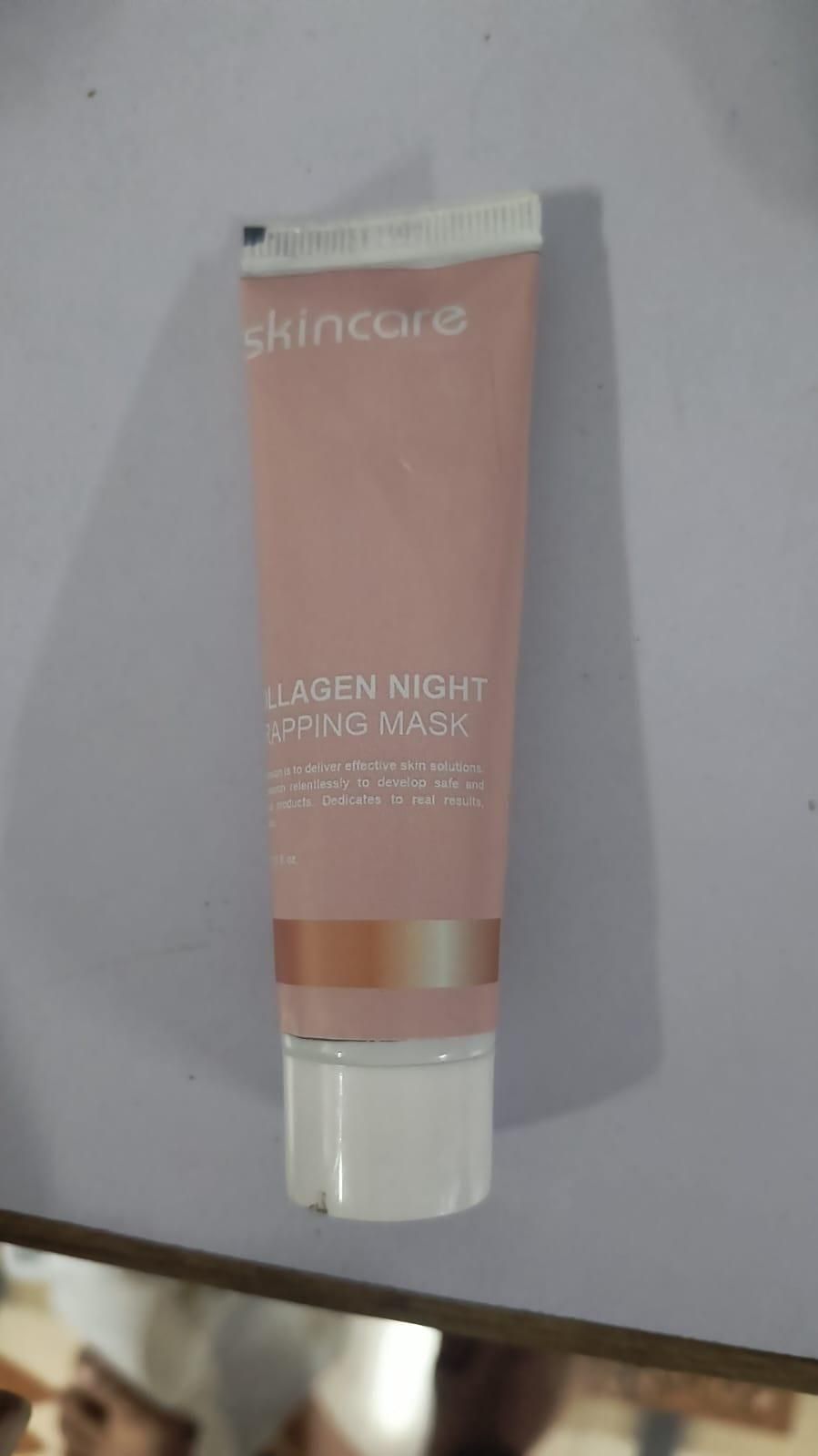 Collagen Night Wrapping Peel Off Mask�